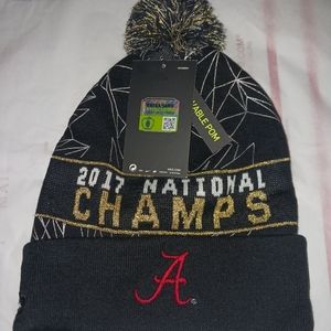 Nike 🏈 Alabama National Championship 2017 Beanie with Pom